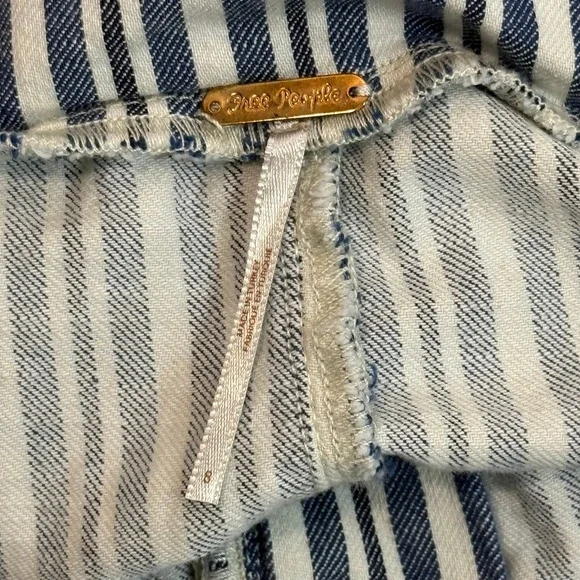 FREE PEOPLE Paperbag Striped‎ High Waist Belted Shorts - Blue/White -  Size 8 - Picture 7 of 9